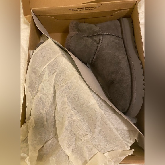 Ugg boots women’s size 8 - Picture 4 of 7